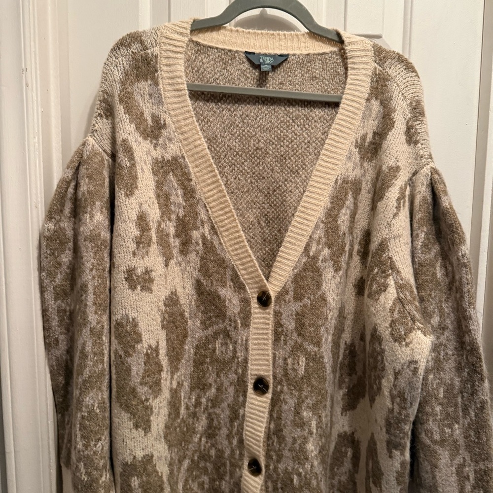 Terra & Sky 4X Animal Print Cardigan Cozy Cream Taupe Sweater - Picture 2 of 7